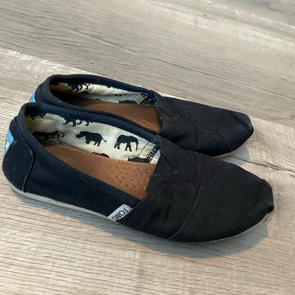 Toms